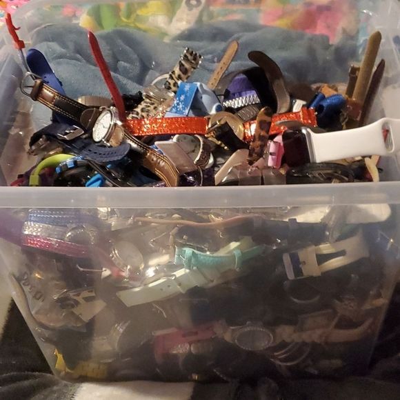 Resellers Lot of 40 Watches Collectors Flea Market Crafters Steampunk NO OFFERS! - Picture 10 of 10